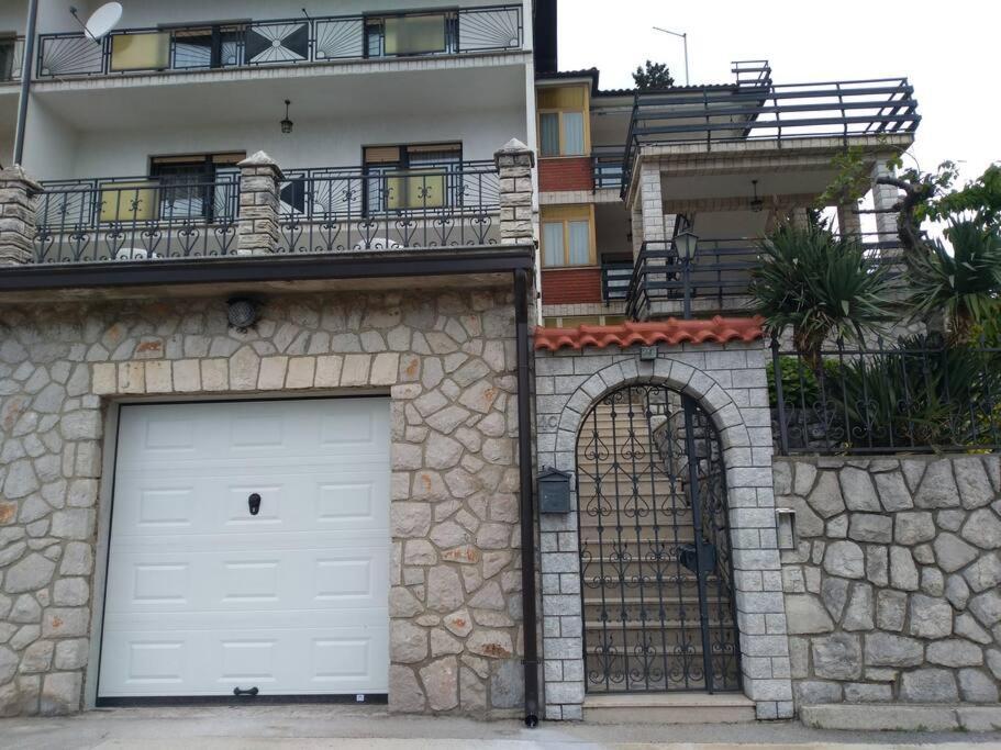 Apartment Mediterranean Garden Rijeka Exterior photo