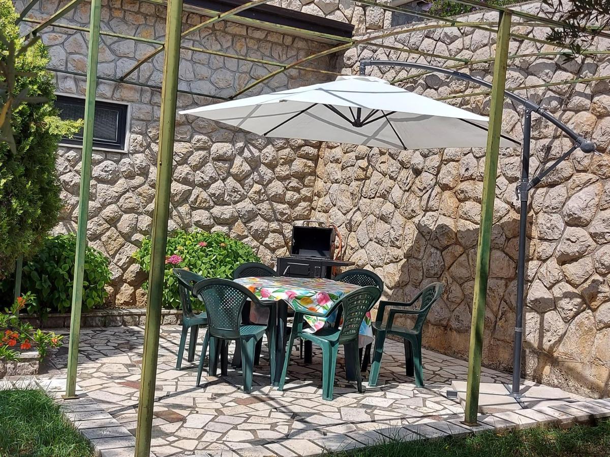 Apartment Mediterranean Garden Rijeka Exterior photo