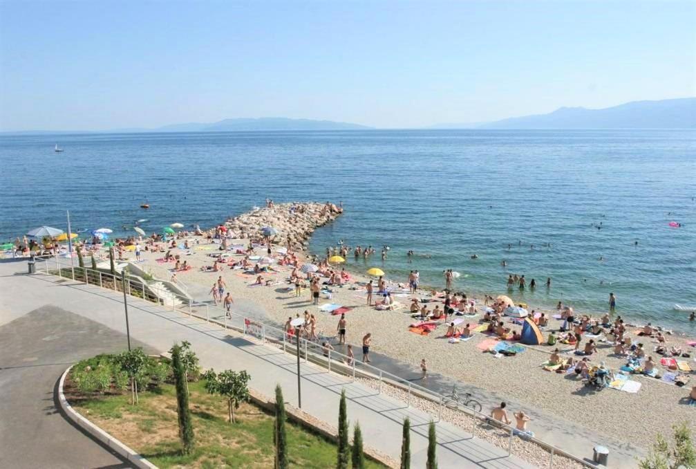 Apartment Mediterranean Garden Rijeka Exterior photo